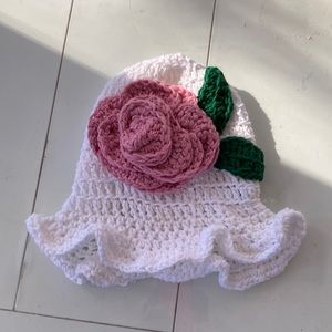 Bright White Hat with Pink Rose